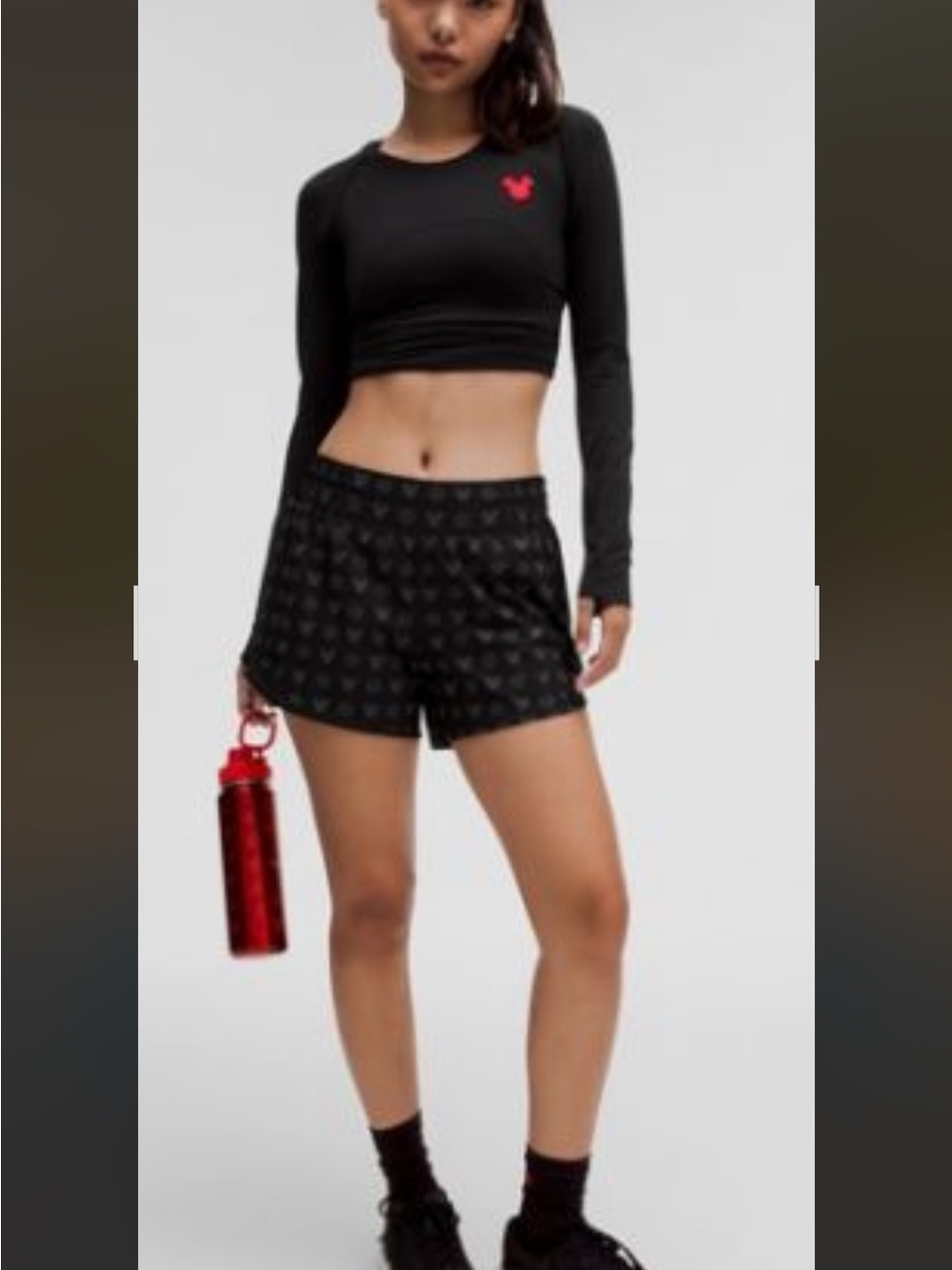 Disney lululemon Hotty hot 4 in high rise shorts
